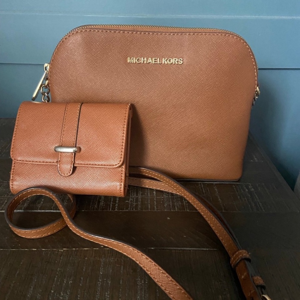 Michael Kors Crossbody Purse w/ free unbranded wallet